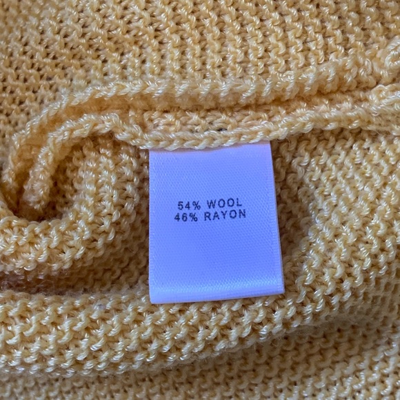 ST. JOHN Yellow Label Wool Blend Oversized Knit Sweater Size Medium Long Sleeve - Picture 6 of 10